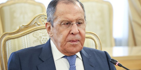 Lavrov: Rusiya İrana silah vermir