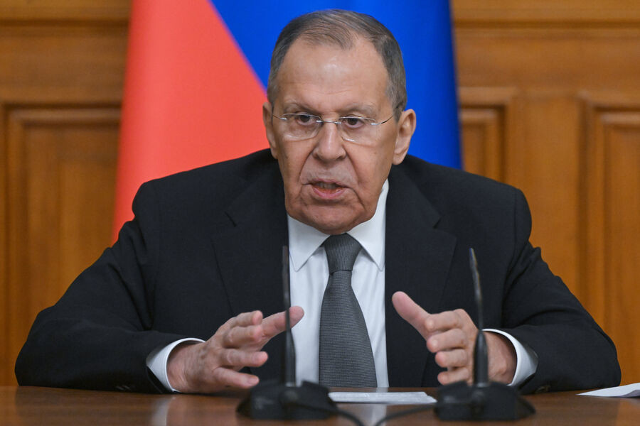 Lavrov: Rusiya artıq KXDR-in nüvəsizləşdirilməsi çağırışlarını dəstəkləmir