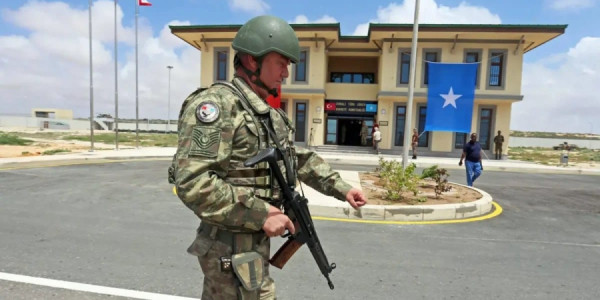 Türkiyə Somalidəki hərbi missiyasını daha iki il uzadıb