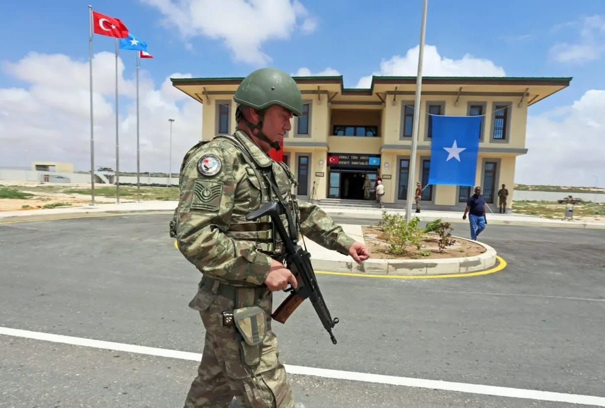 Türkiyə Somalidəki hərbi missiyasını daha iki il uzadıb