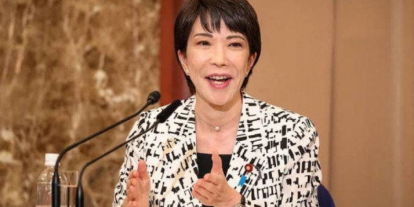 Yaponiya Baş naziri yuxu rejimi ilə müzakirələrə səbəb oldu