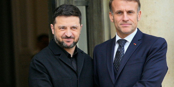 Zelenski: Makronla birlikdə kokain istifadə etməmişəm