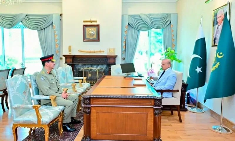 Pakistan ordusunun Baş Qərargah rəisi dördulduzlu general oldu