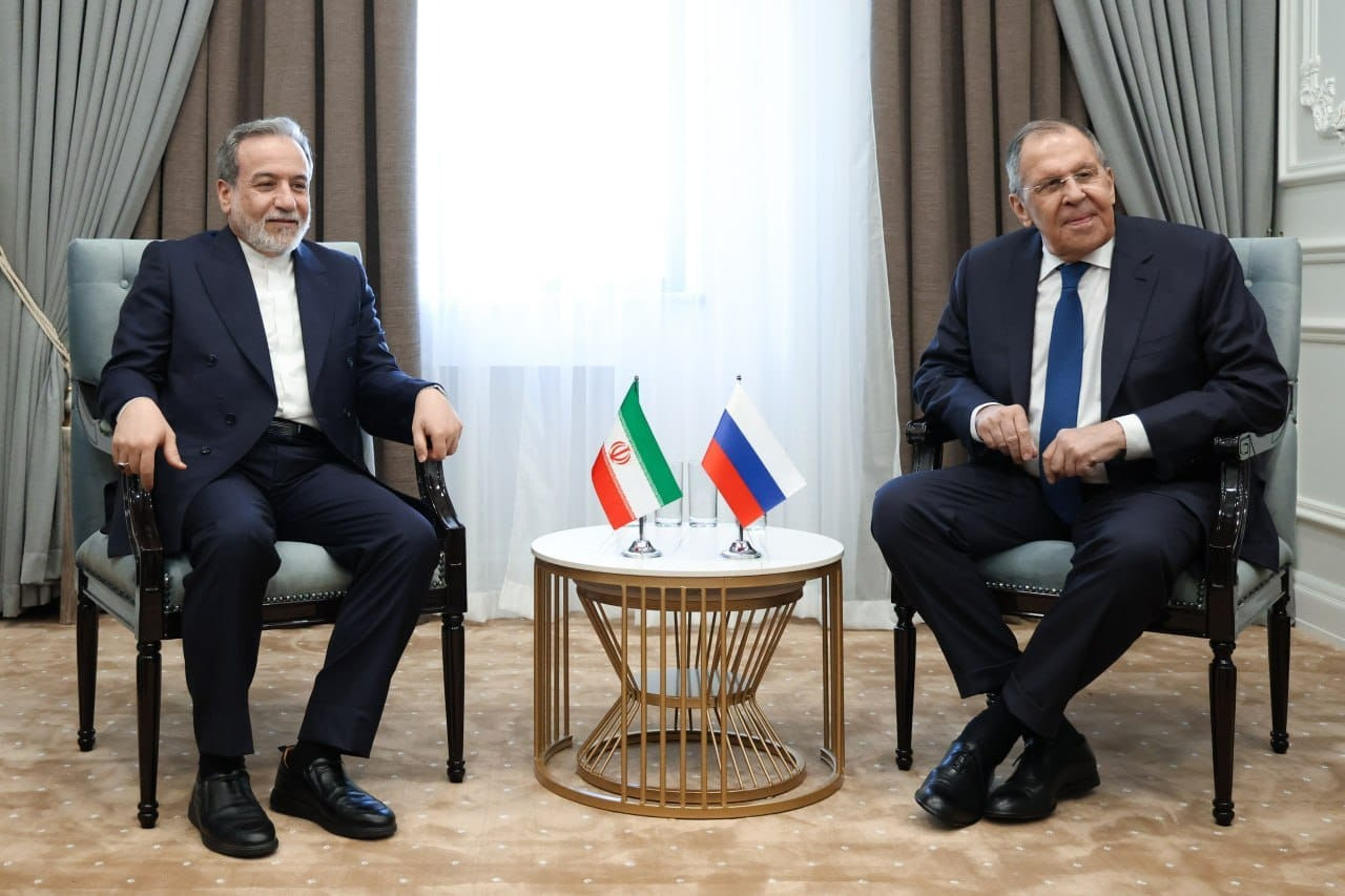 Lavrov və Əraqçi Fars körfəzindəki gərginliyi müzakirə ediblər