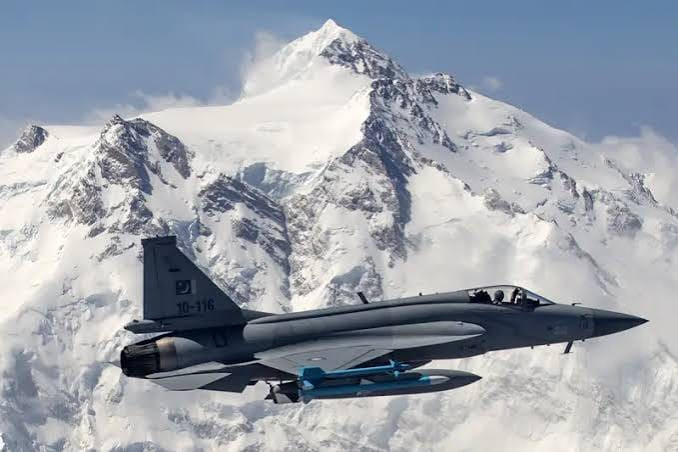 Azərbaycan ən azı 7 ədəd "JF-17 Thunder" qırıcısı alıb