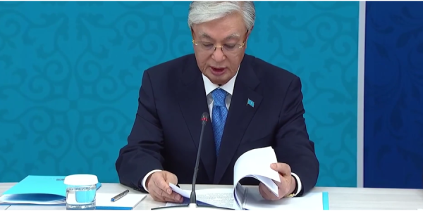 Tokayev iki ölkəni birləşdirəcək rəqəmsal dəhliz təklif edib