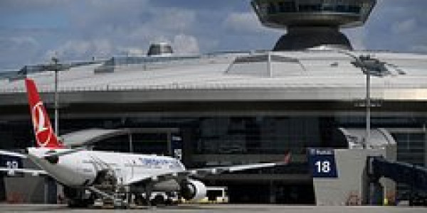 Moskvadan Türkiyəyə reyslərdə kütləvi gecikmə yaşanır