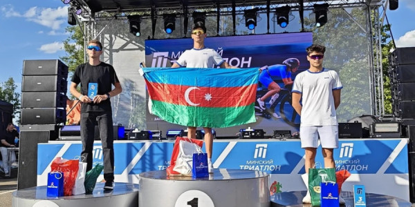 Azərbaycanlı triatlonçu Minskdə qızıl medal qazanıb