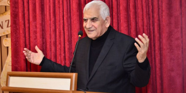 Nəriman Həsənzadə süni tənəffüs aparatına qoşulub