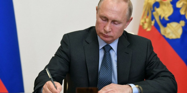 Putin ordunun sayını artırdı – yeni fərman imzalandı