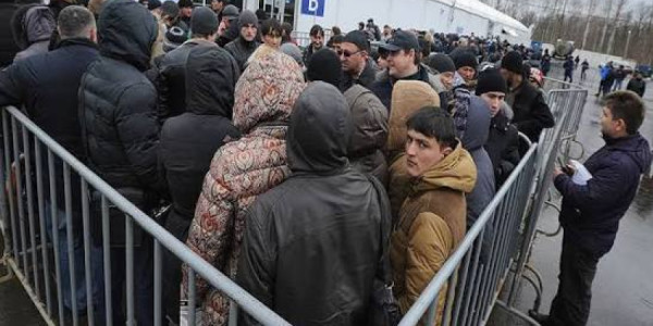 Rusiyadan deportasiya edilən miqrantların sayı artıb