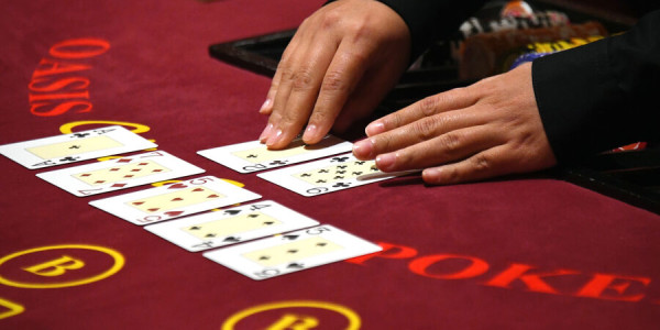 100 yaşlı britaniyalı uzunömürlülüyünün sirrini açıqladı: Poker oynayın