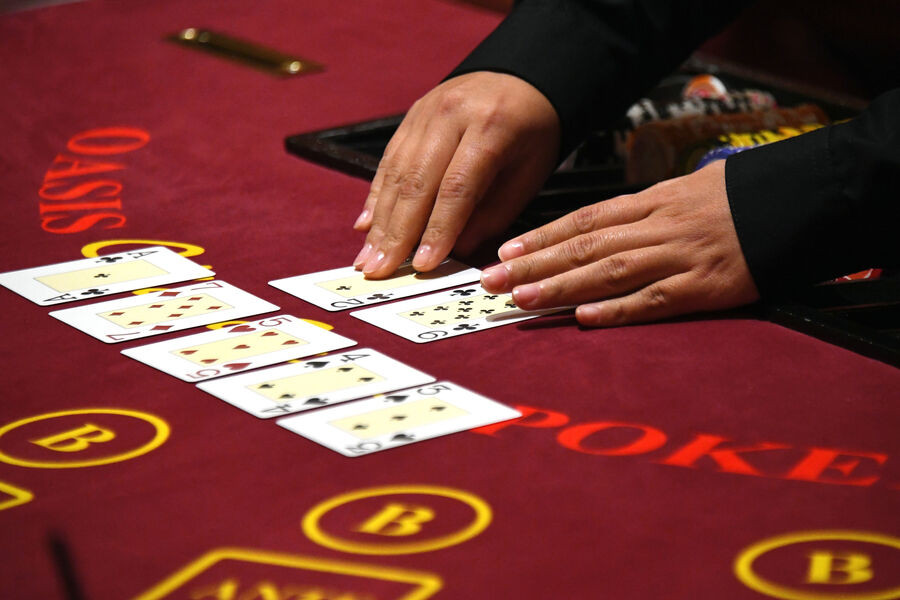100 yaşlı britaniyalı uzunömürlülüyünün sirrini açıqladı: Poker oynayın