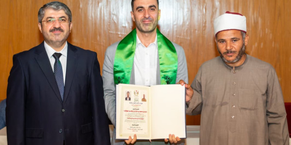 Misirdə Azərbaycan diasporu sədrinin rəhbərlik etdiyi fondun məzunlarına sertifikatlar təqdim olunub