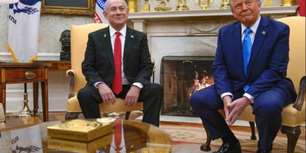 Netanyahu ilə Trampın Ağ Evdə görüşü başlayıb