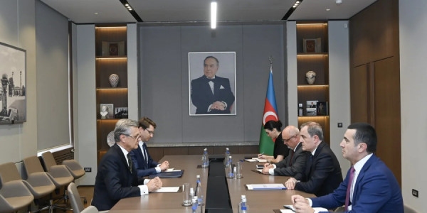 Ceyhun Bayramov Almaniyanın Azərbaycandakı yeni səfirini qəbul edib