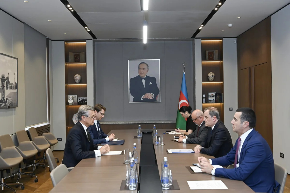 Ceyhun Bayramov Almaniyanın Azərbaycandakı yeni səfirini qəbul edib