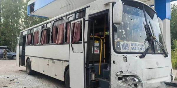 Belqorodda sərnişin avtobusuna hücum: 19 nəfər yaralandı