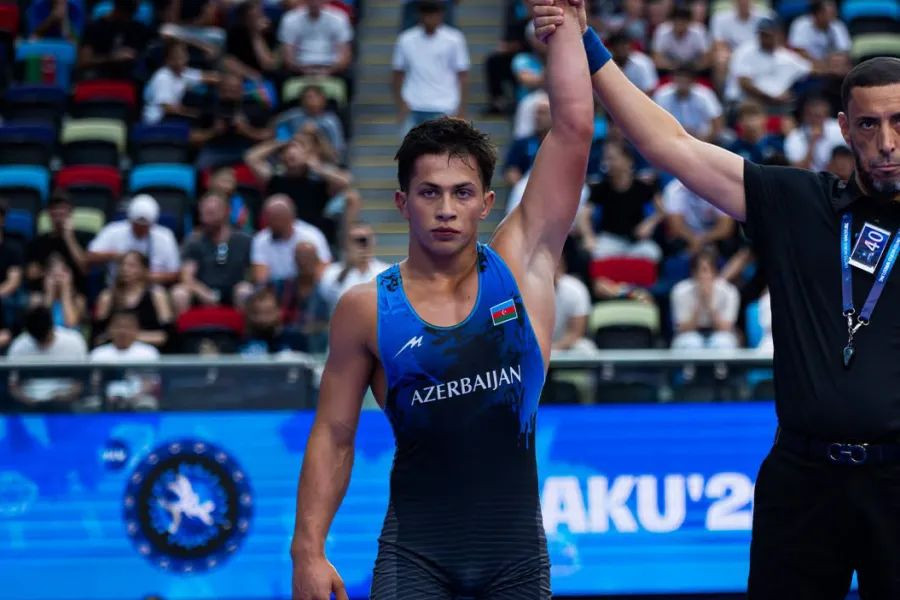 Azərbaycan güləşçisi İsfahan Həsənov dünya çempionatında gümüş medal qazanıb
