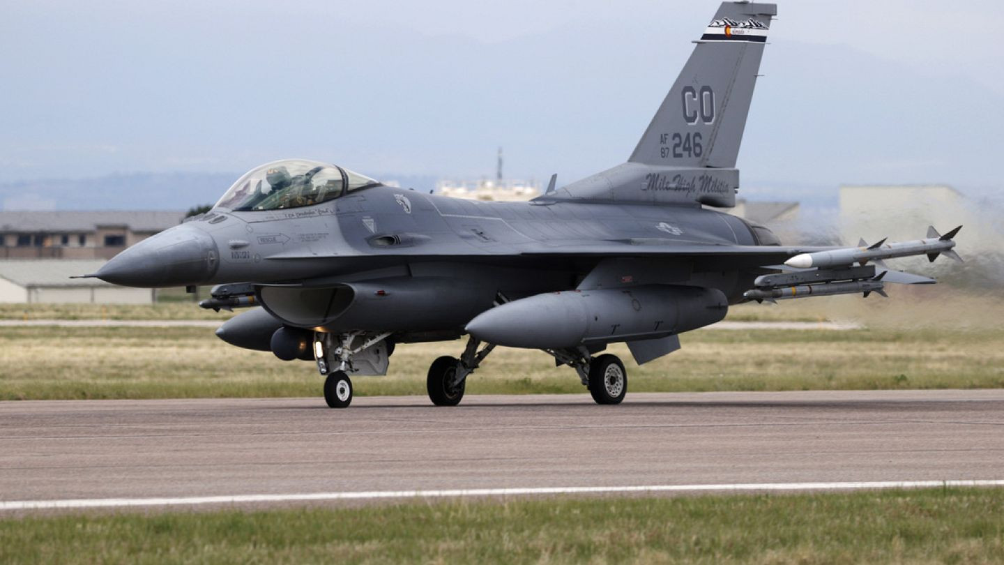 Ukraynanın F-16-sı havada sıradan çıxıb