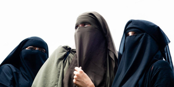 Tacikistanda saqqal və hicabla bağlı qalmaqal: Rəsmi açıqlama yayılıb