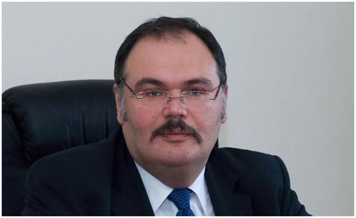 Tahir Tağızadə Azərbaycanın Macarıstandakı səfiri vəzifəsindən geri çağırılıb, Serbiyaya təyin olunub -