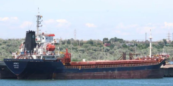 Odessa yaxınlığında dron hücumuna məruz qalan azərbaycanlı dənizçilərin olduğu gəmi Rumıniyaya çatıb