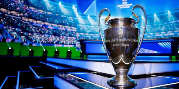 UEFA İnfantinonun planına etiraz olaraq FIFA turnirlərini boykot edir