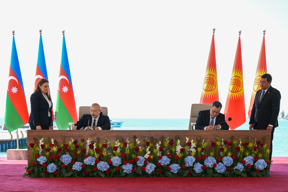 Azərbaycan və Qırğızıstan arasında müttəfiqlik münasibətləri haqqında Müqavilə imzalanıb
