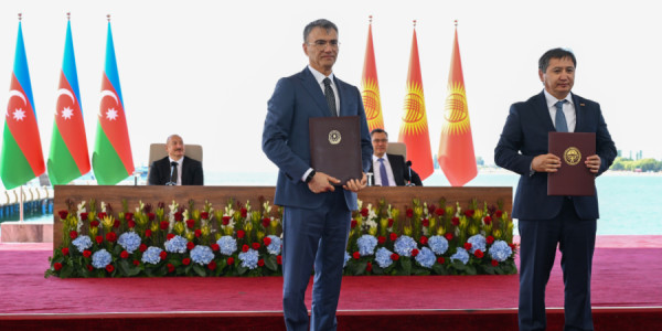 Azərbaycan ilə Qırğızıstan arasında imzalanmış sənədlər mübadilə edilib