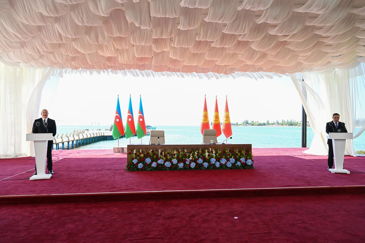 Azərbaycan və Qırğızıstan prezidentləri mətbuata bəyanatlarla çıxış edirlər