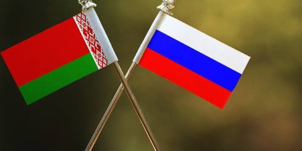 Belarus Rusiya ilə münasibətlərinə yenidən baxacaq -