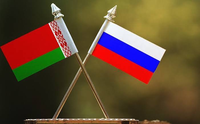 Belarus Rusiya ilə münasibətlərinə yenidən baxacaq -