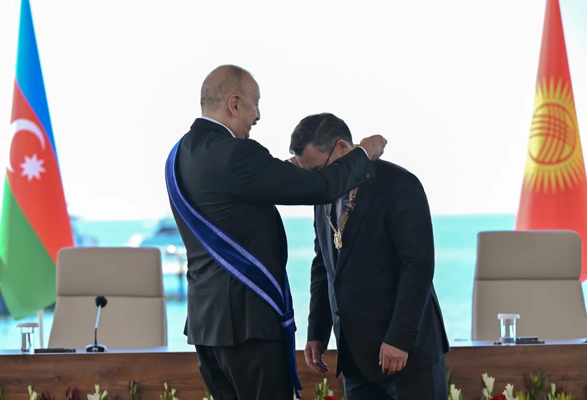 Qırğızıstan Prezidenti Heydər Əliyev ordeni ilə təltif edilib