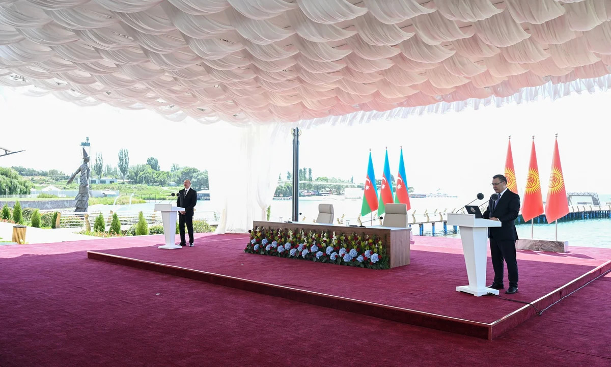 Prezident Sadır Japarov: Qırğızıstan və Azərbaycan bir-birinin timsalında etibarlı dost qazanıb