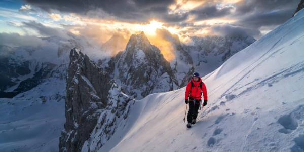 Tanınmış alpinist Nirmal Purca uçqun nəticəsində həlak olub