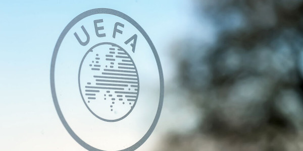 UEFA FİFA-nın qərarını alqışlayıb