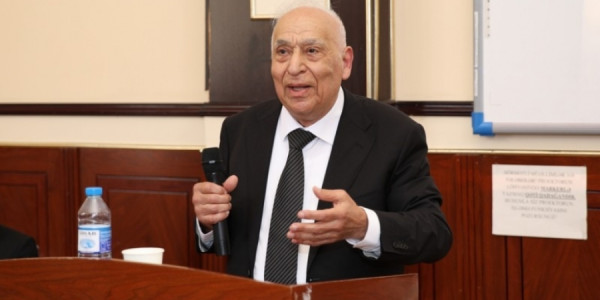 İkram Kərimov vəfat etdi
