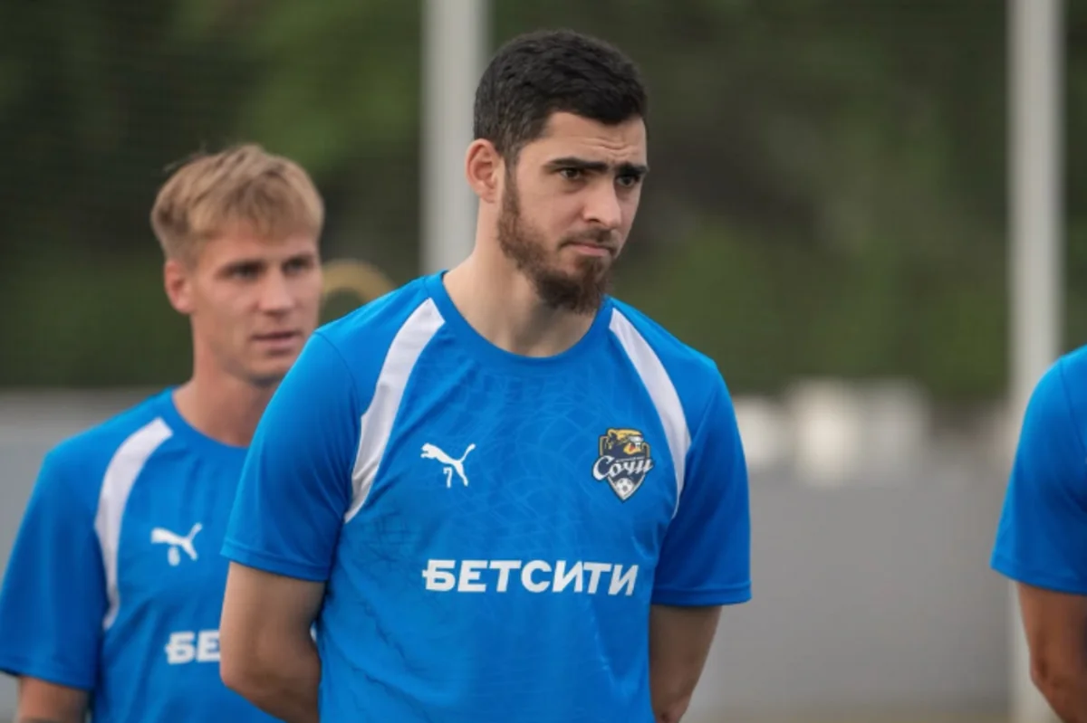 Rusiya klubu Ramil Şeydayevi transfer etdiyini açıqlayıb