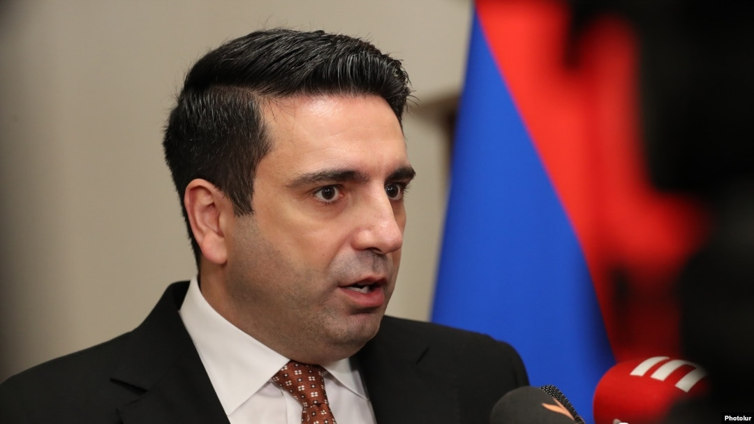 Ermənistan Parlamentinin keçmiş sədri yeni rəhbərli təbrik edib