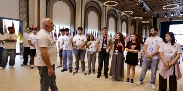 “Mədəniyyətlərarası fərqlər: anlamaq, qəbul etmək və ünsiyyət qurmaq”