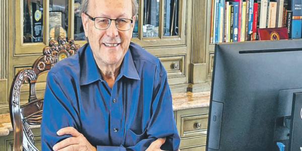 Türk professor Talebi Vardanyana görə