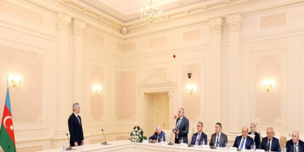 Ali Məhkəmənin tanınmış hakimi təqaüdə yola salındı
