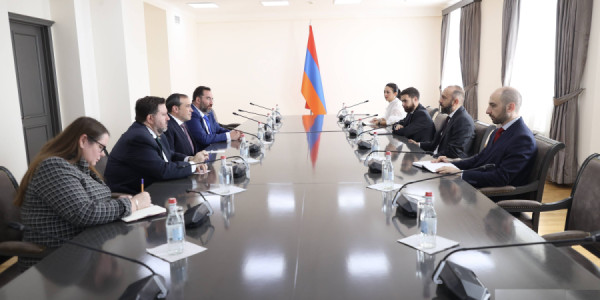 Ermənistan və ABŞ arasında yeni müzakirə: