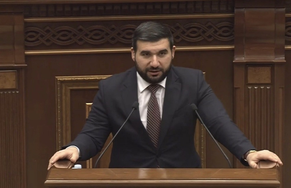 Ermənistan parlamentinə vitse-spiker seçilib