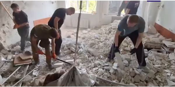 Donetskdə təhlükəli anlar: xəstəxanaya dron hücumu edilib