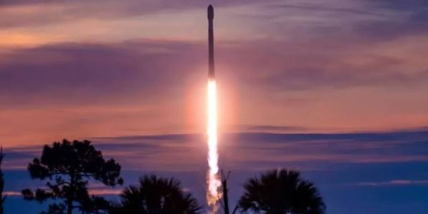 "SpaceX" raketinin qalıqları Aya çırpılacaq: Toqquşmanı Yerdən görmək mümkün olacaq?
