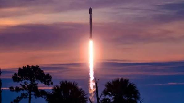 "SpaceX" raketinin qalıqları Aya çırpılacaq: Toqquşmanı Yerdən görmək mümkün olacaq?