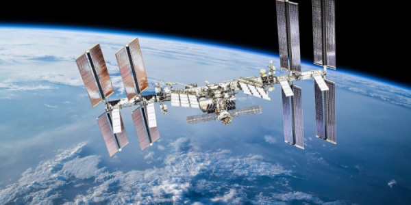 NASA-dan tarixi addım: Astronavtlar riskli əməliyyata başlayıb