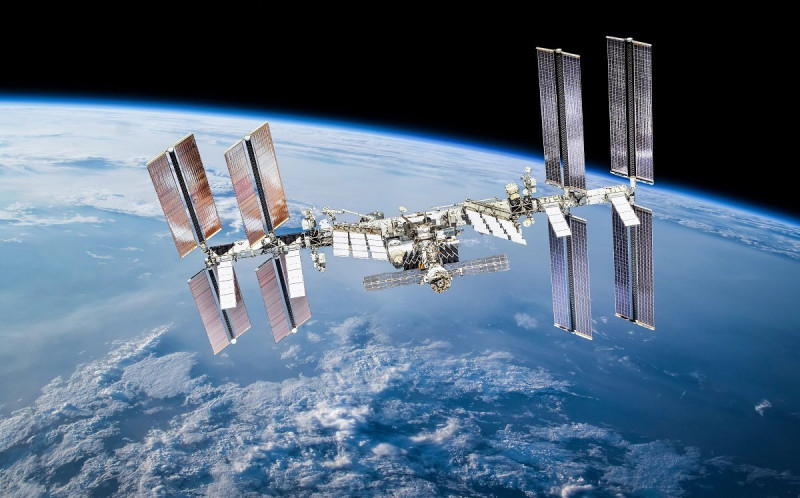 NASA-dan tarixi addım: Astronavtlar riskli əməliyyata başlayıb